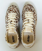 Laden Sie das Bild in den Galerie-Viewer, Sneaker AUTRY Windspin Pony Crac Leo White