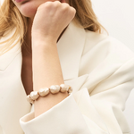 Laden Sie das Bild in den Galerie-Viewer, Braclet VANESSA BARONI Organic Pearl Champagner