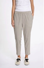 Laden Sie das Bild in den Galerie-Viewer, Hose LIS LAREIDA Marco Navy Natur Taupe
