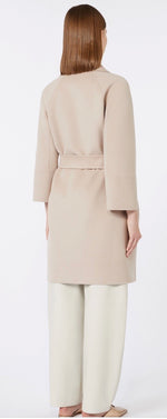 Laden Sie das Bild in den Galerie-Viewer, Mantel ´S MAX MARA Arona Beige Rosa
