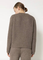 Laden Sie das Bild in den Galerie-Viewer, Pullover SMINFINITY Fluffy Ripped Crewneck
