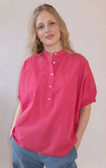 Laden Sie das Bild in den Galerie-Viewer, Bluse SOSUE Cowboy Button Rasberry
