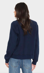 Laden Sie das Bild in den Galerie-Viewer, Sweatshirt XIRENA Marathon Navy
