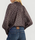 Laden Sie das Bild in den Galerie-Viewer, Bluse SOSUE Dotty Bow Brown Ecru
