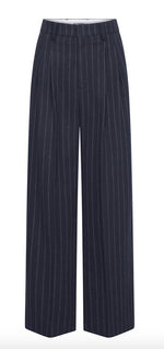 Laden Sie das Bild in den Galerie-Viewer, Hose ROSSI Noa Flanell Chalk Stripe
