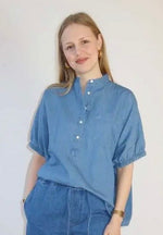 Laden Sie das Bild in den Galerie-Viewer, Bluse SOSUE Cowboy Button Denim
