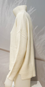 Laden Sie das Bild in den Galerie-Viewer, Pullover LISA YANG Heidi Cream
