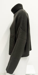 Laden Sie das Bild in den Galerie-Viewer, Pullover LISA YANG Zerlina Dark Fern
