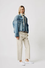 Laden Sie das Bild in den Galerie-Viewer, Jeans DENIMIST Lucy Boyfriend Barley Khaki
