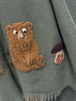 Laden Sie das Bild in den Galerie-Viewer, Schal THEHOLYGOAT Bear La Forestier
