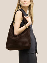 Laden Sie das Bild in den Galerie-Viewer, Tasche NAGHEDI Nomad Hobo Chocolate
