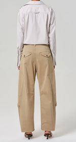 Laden Sie das Bild in den Galerie-Viewer, Hose CITIZENS OF HUMANITY Flight Pants Catalina

