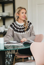 Laden Sie das Bild in den Galerie-Viewer, Pullover ANNA V BERG Laura Fair Isle Almond Powder
