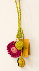 Laden Sie das Bild in den Galerie-Viewer, Taschenanhänger IBELIV Lemon
