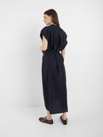 Laden Sie das Bild in den Galerie-Viewer, Kleid SOSUE Barcelona Navy
