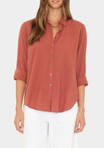 Laden Sie das Bild in den Galerie-Viewer, Bluse XIRENA Beau Cinnabar
