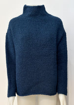 Laden Sie das Bild in den Galerie-Viewer, Pullover BLOOM Vintage Blue
