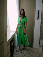 Laden Sie das Bild in den Galerie-Viewer, Kleid XIRENA Linnet Green Glow

